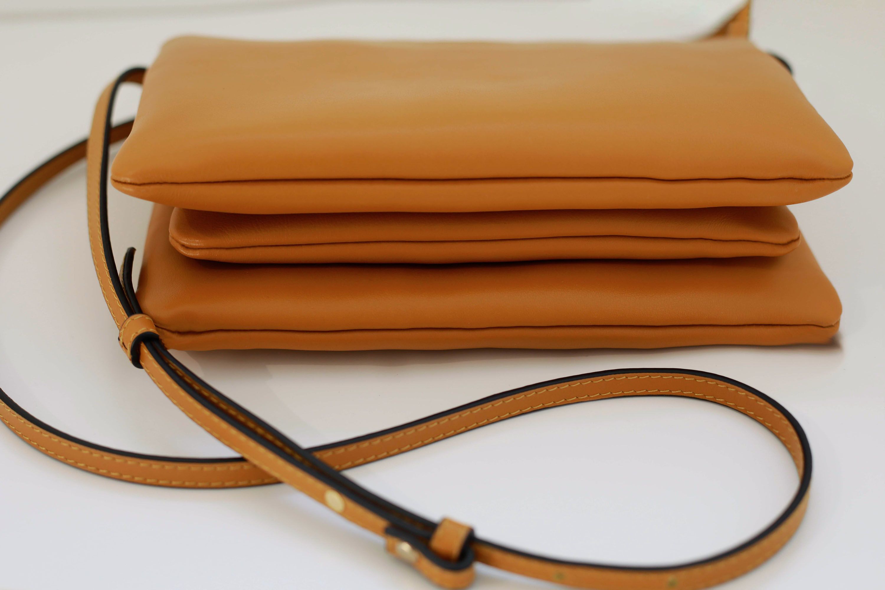 OCHER LEATHER SHOULDER BAG