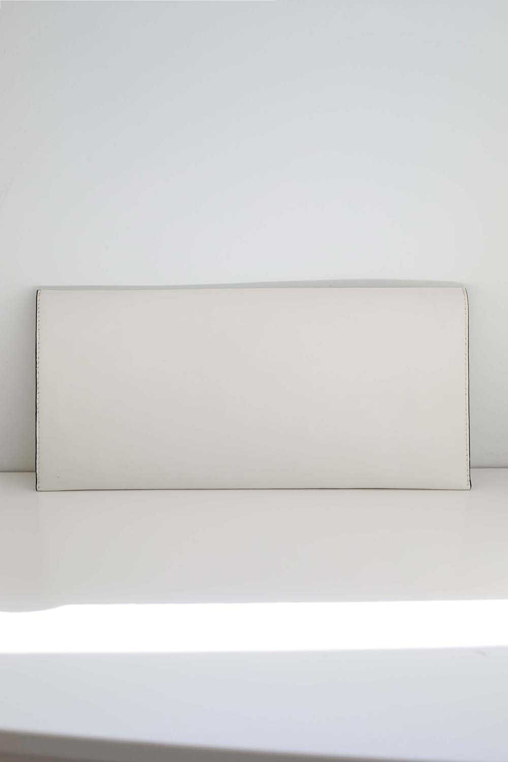 M HANDBAG IN WHITE LEATHER