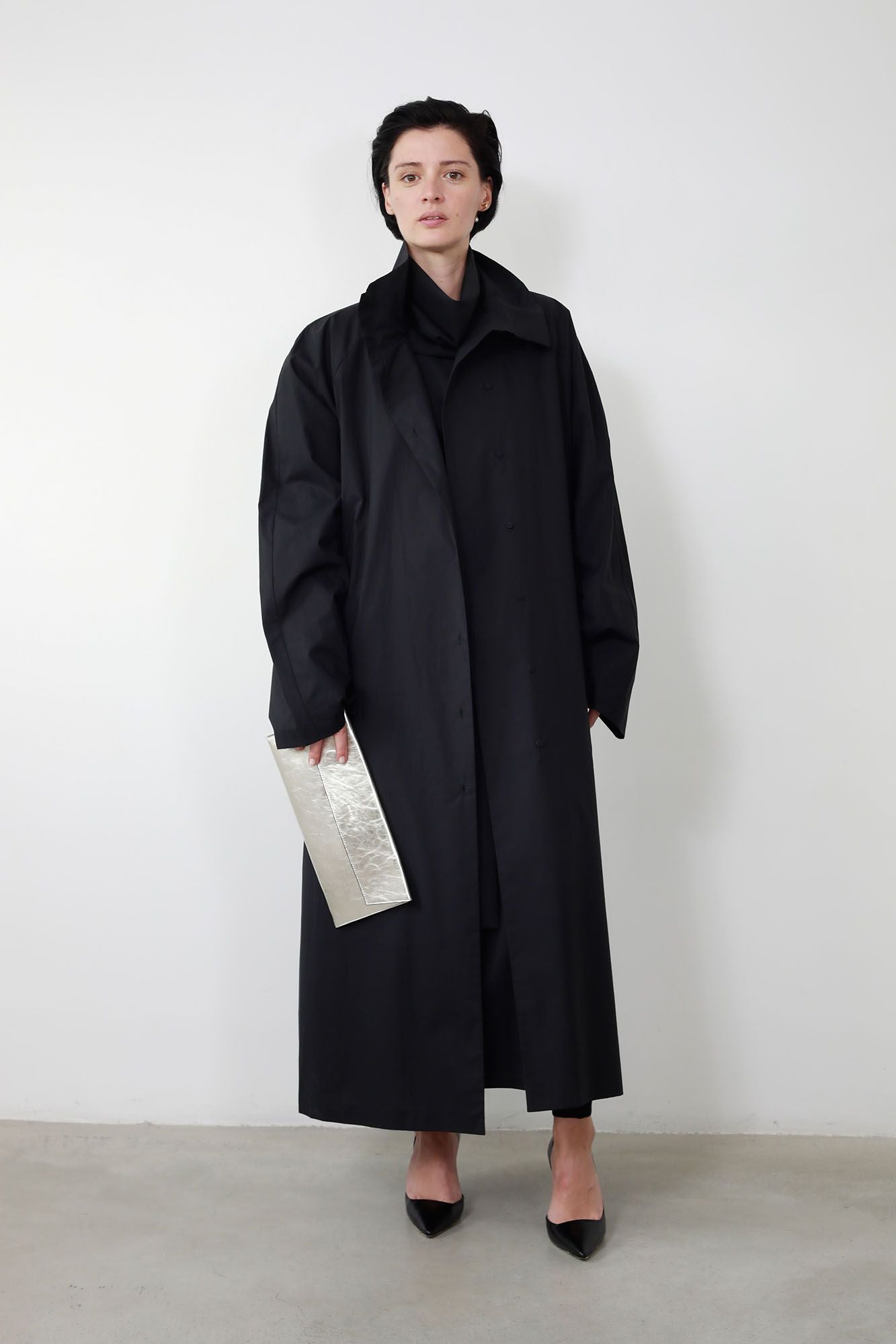 OVERSIZED BLACK COTTON RANGLAN SLEEVE COAT