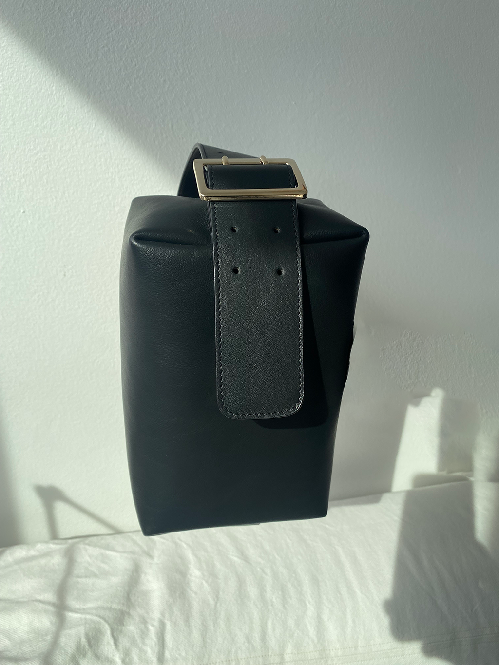 BLACK LEATHER BOXBAG